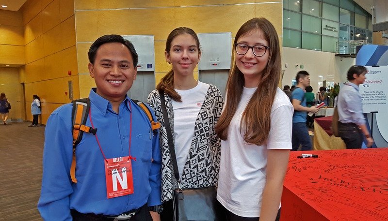 Noer and TEDx Singapore Volunteer